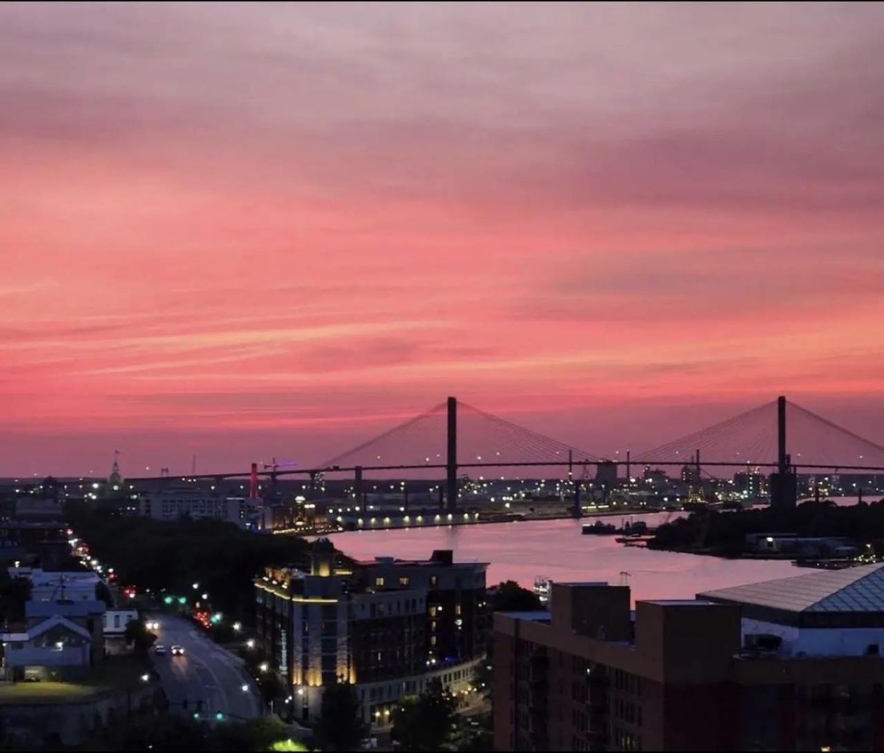 5Min To River Street, Dt - Spacious - Free Parking Savannah Kültér fotó