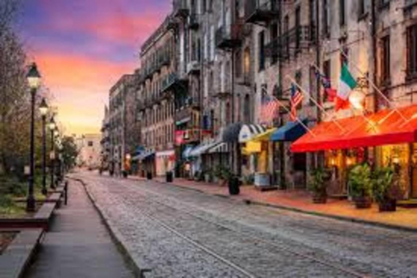 5Min To River Street, Dt - Spacious - Free Parking Savannah Kültér fotó